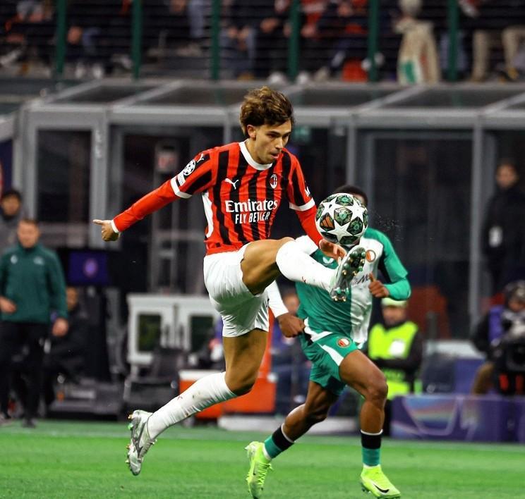 关于今晨体能课后,AC米兰绝杀压哨备战欧冠,气氛紧张,训练强度显著提升的信息 关于今晨体能课后,AC米兰绝杀压哨备战欧冠,气氛紧张,训练强度显著提升的信息