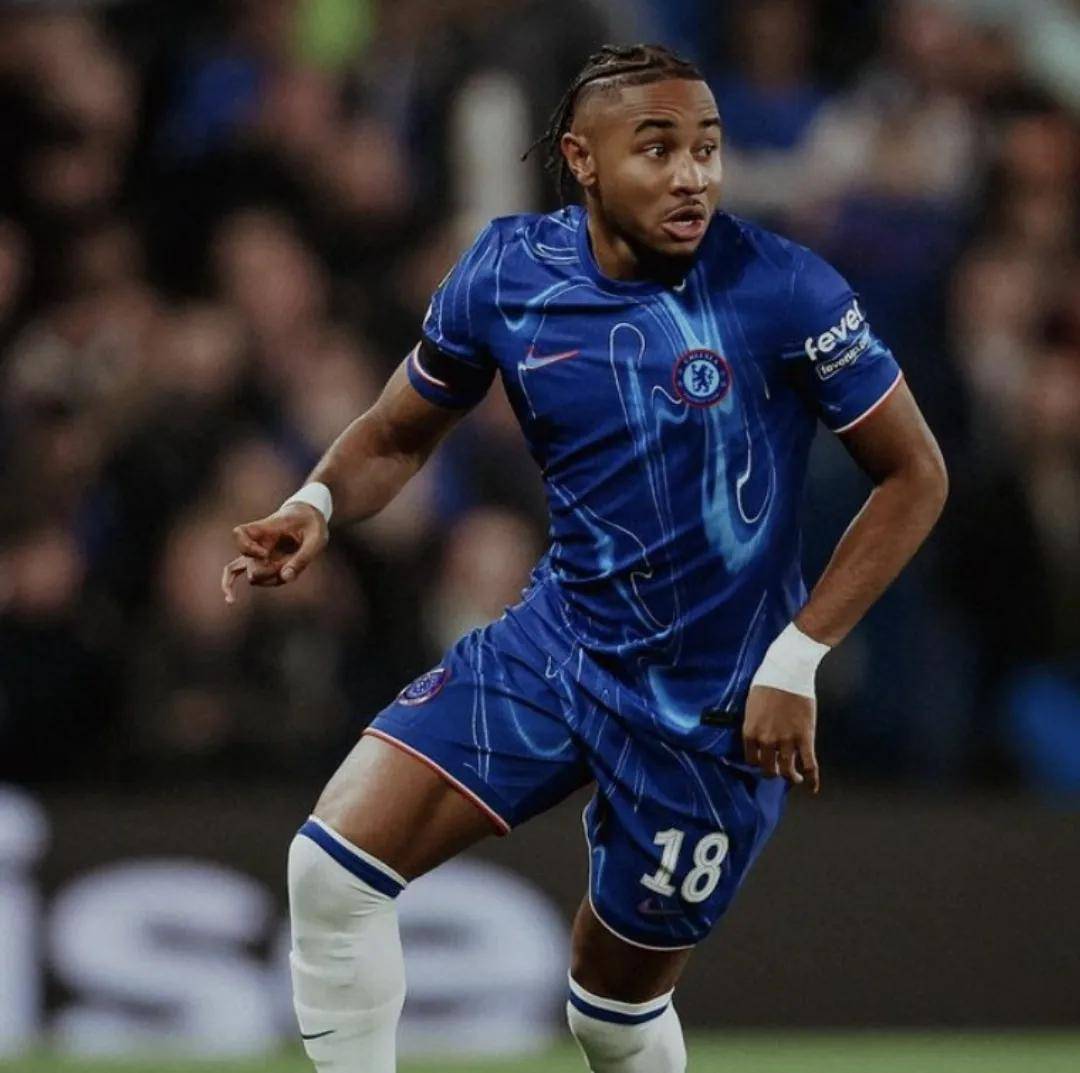 九游下载- 转折点切尔西回应争议，德甲转会期攻防权衡，赛场秩序良好，医务组通报恢复